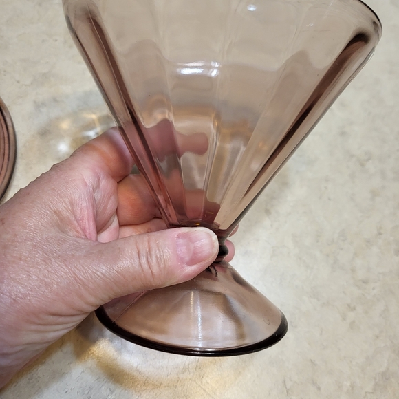 Faceted glass covered candy dish in striking plum color - Picture 7 of 11